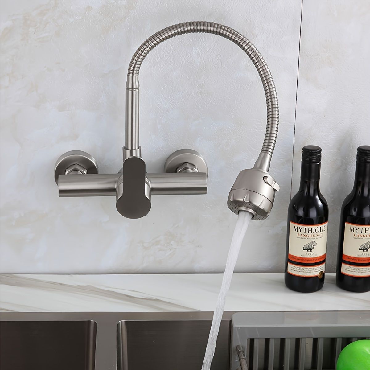 Wall-mounted kitchen faucet, s - Commercial Kitchen Walls recensione e prezzo