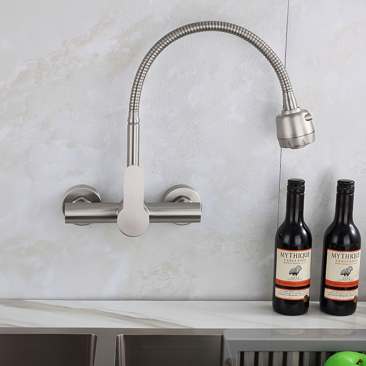 Wall-mounted kitchen faucet, s - Commercial Kitchen Walls recensione e prezzo