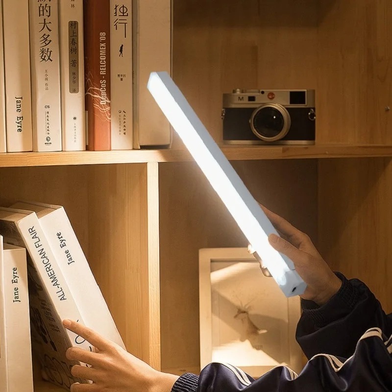 USB Type C Rechargeable Motion - Commercial Kitchen Lighting recensione e prezzo